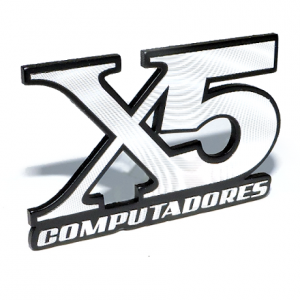Logo em alumínio com auto-adesivo